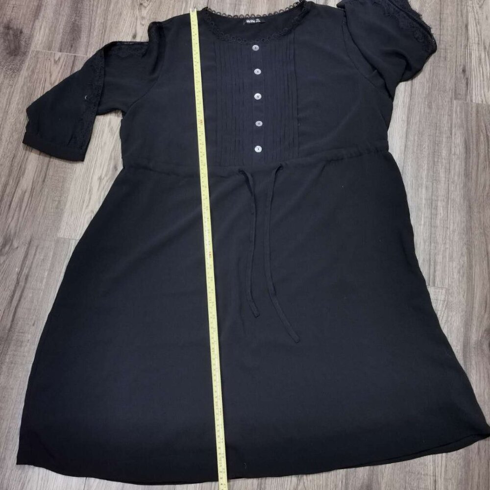 Elegant Black Dress with Lace-Trimmed 3/4 Sleeves(XL-2XL) - Picture 4 of 10